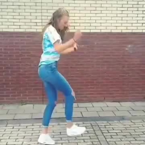 Remix Cần Một Người Mới