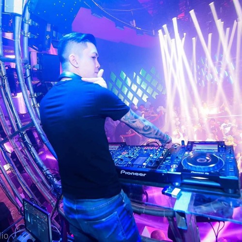 Nonstop Đưa Tay Em Đây Anh Dắt Em Đưa Thuốc Đắng Vào Người Anh